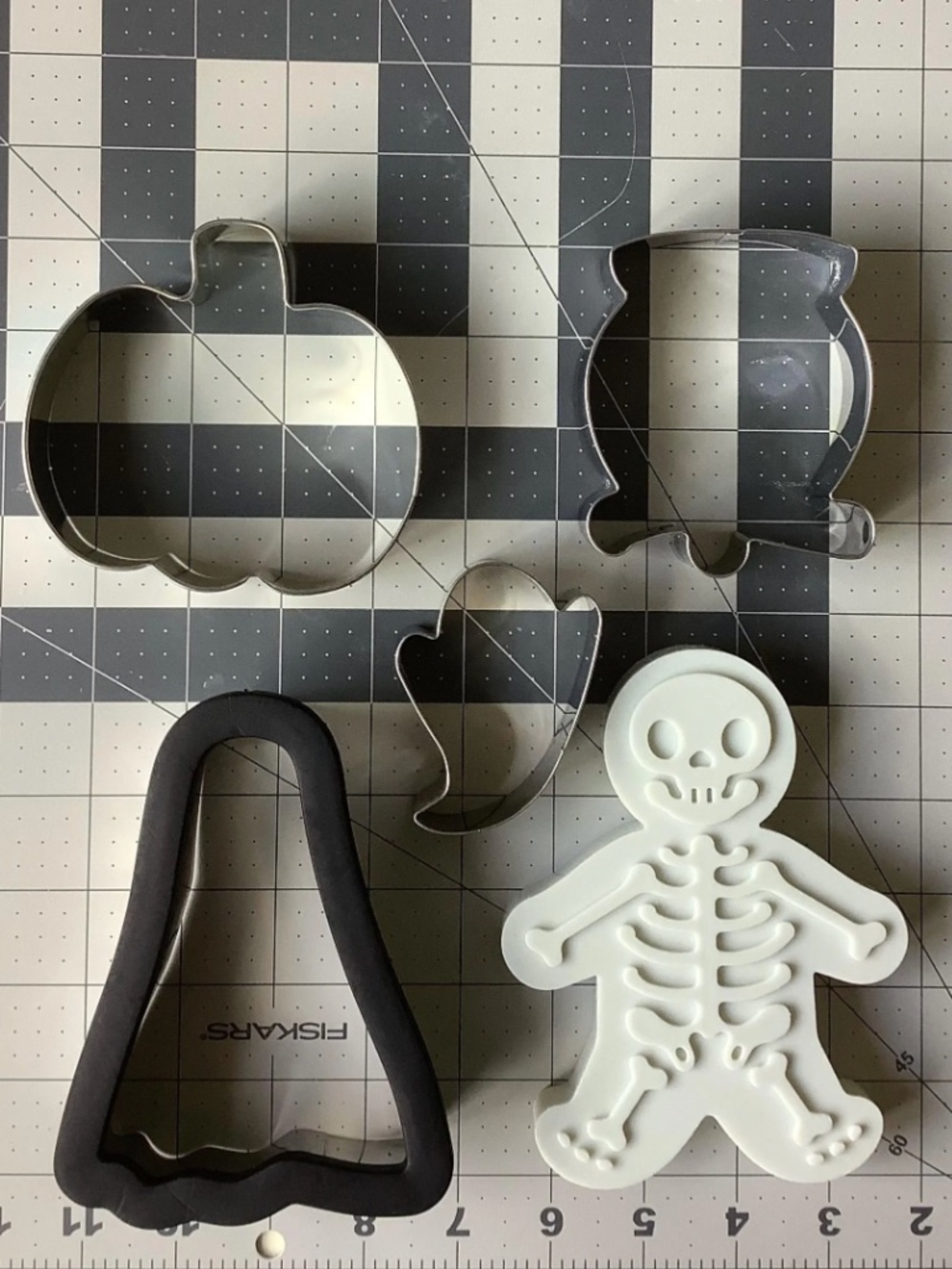 Halloween Cookie Cutters, Set 7 pcs, metal.